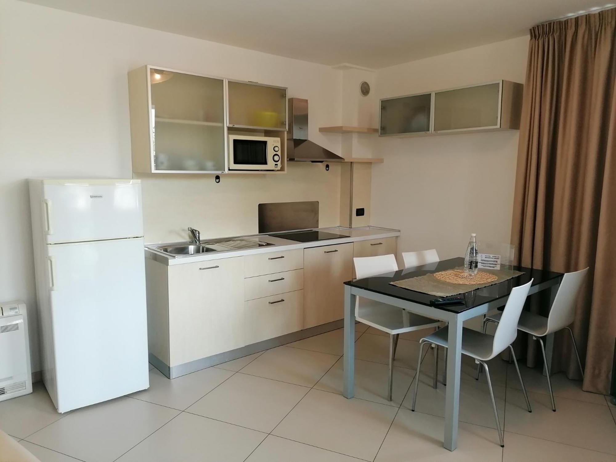 Residence Aprilia Grado Buitenkant foto