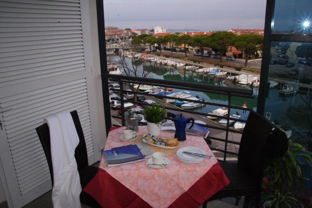 Residence Aprilia Grado Kamer foto