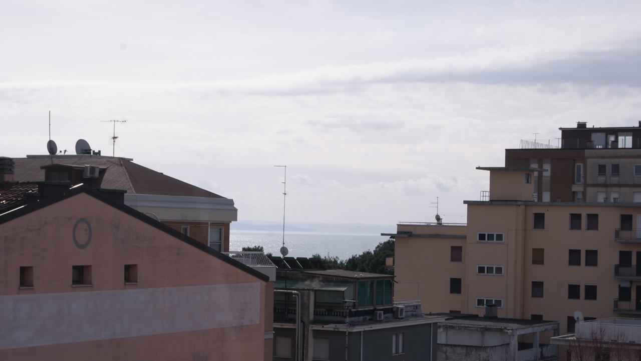 Residence Aprilia Grado Buitenkant foto