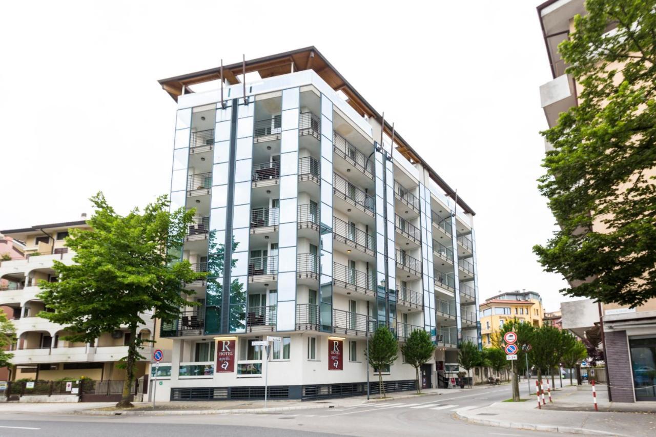 Residence Aprilia Grado Buitenkant foto